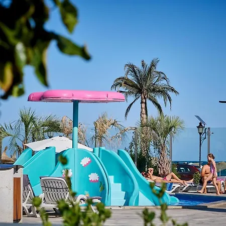 Sea La Vie 1br Spa N Pool Beach Năvodari